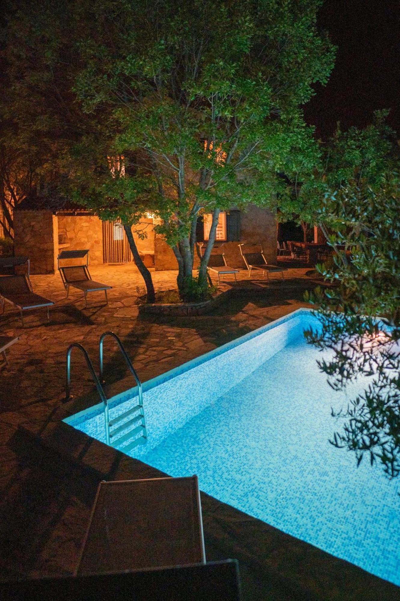 Nono Ban Hotel & Villa Gornji Humac Extérieur photo