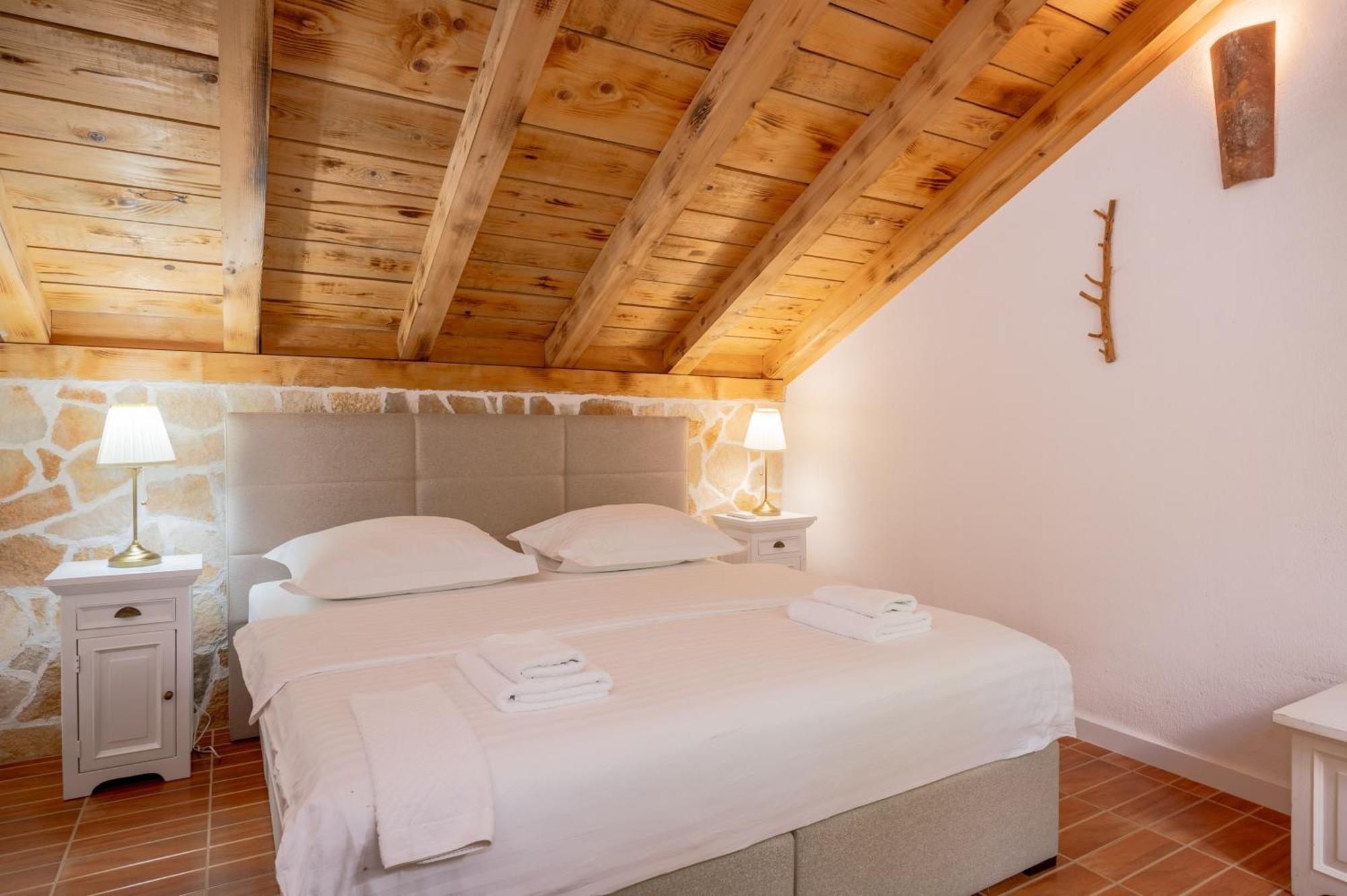 Nono Ban Hotel & Villa Gornji Humac Extérieur photo