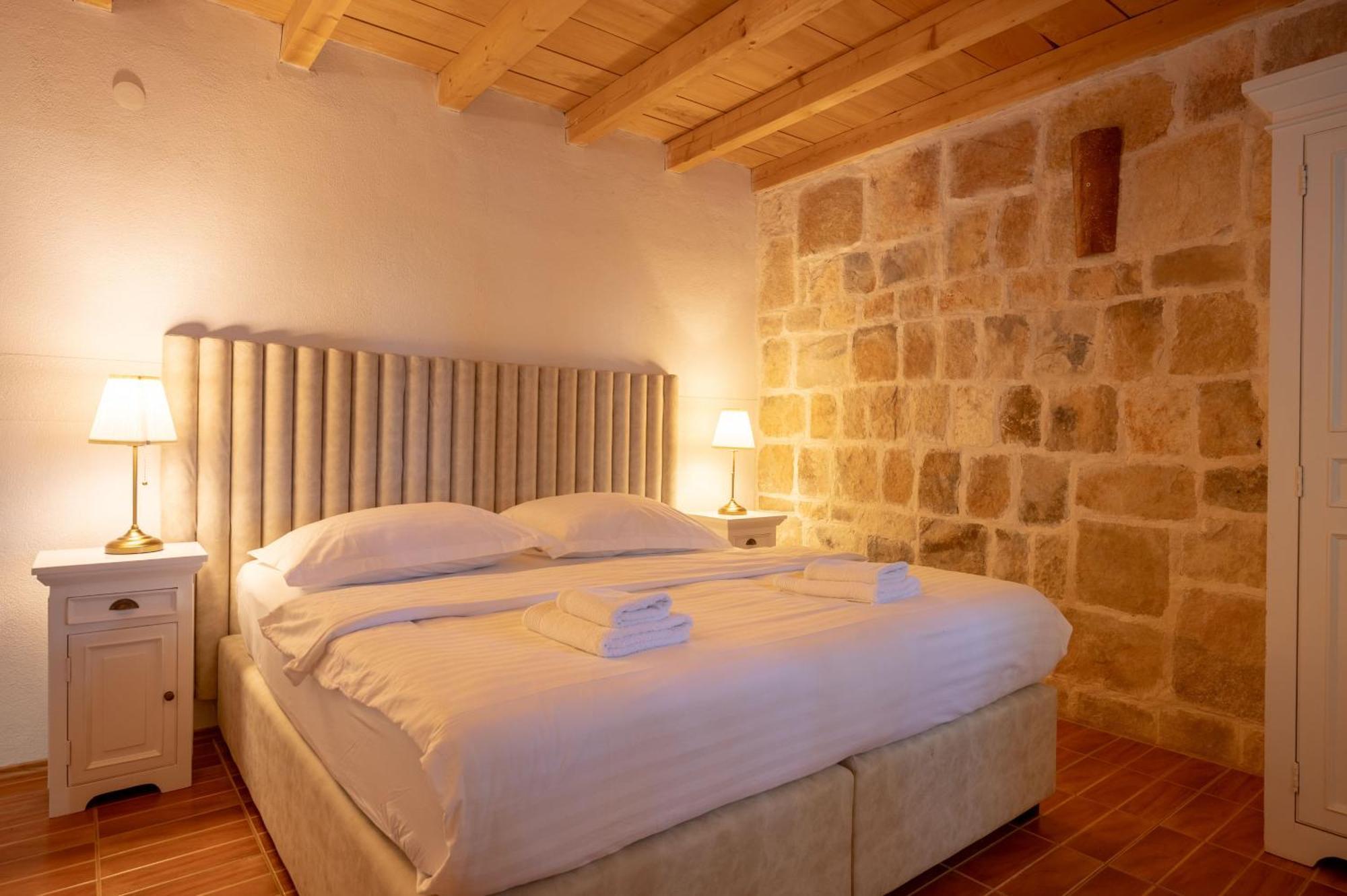 Nono Ban Hotel & Villa Gornji Humac Extérieur photo